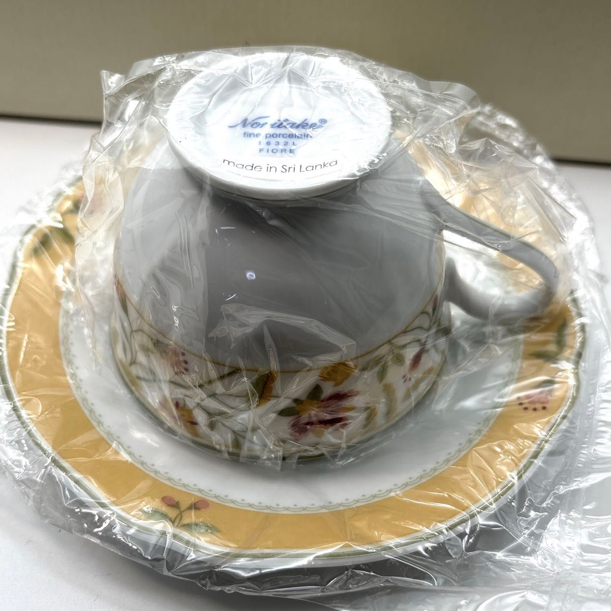 ノリタケ　Noritake FIORE フィオーレ  ティーカップ＆ソーサー ペア