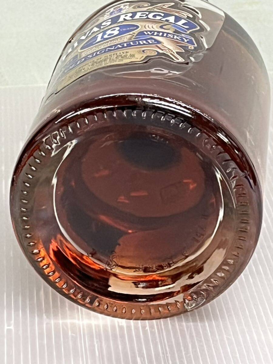 自宅保管品 シーバスリーガル ゴールドシグネチャー 18年 スコッチウイスキー 箱付 古酒 未開栓 750ml 40%_画像8
