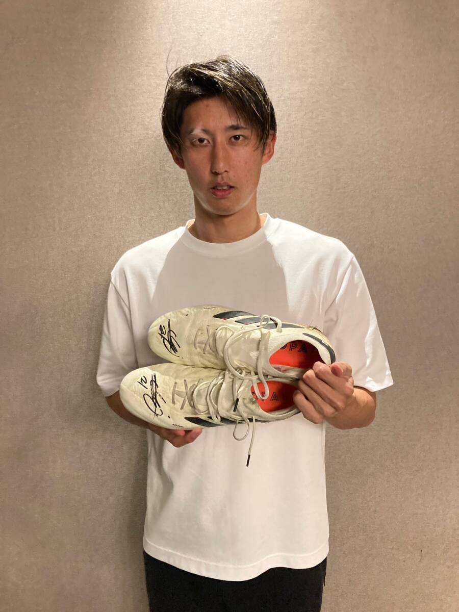 Yahoo!オークション - 【チャリティ】伊藤 洋輝(海外)サイン入り Yahoo!オークション - 【チャリティ】伊藤 洋輝(海外)サイン入り