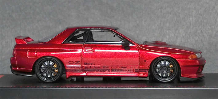 1/64スケール　TOP SECRET 日産スカイラインGT-R [R32]（レッドメタリック）　*イグニッションモデル製　*品番2392　　　*04_画像4