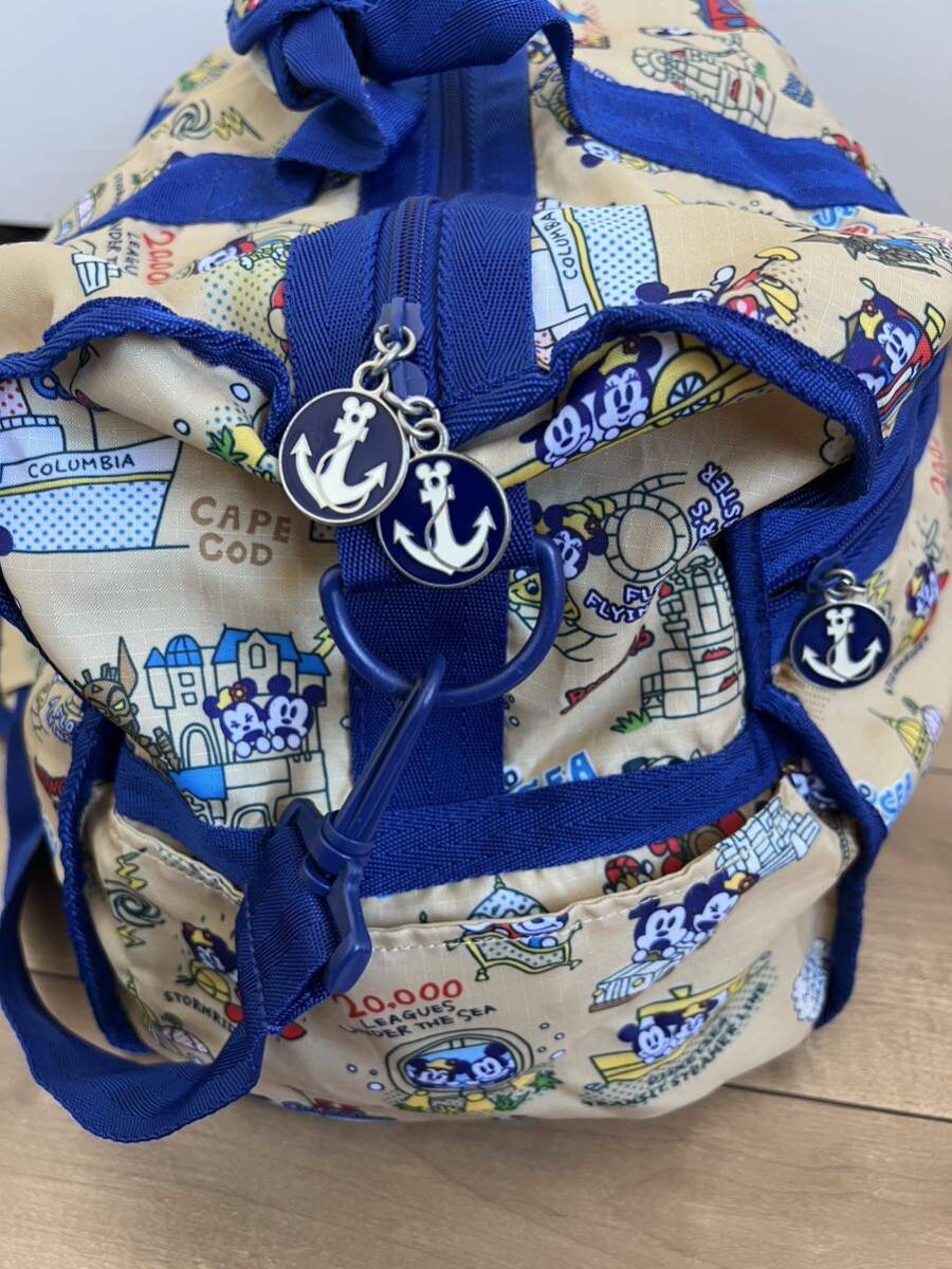 送料無料 極美品 ディズニーリゾート 専用ポーチ付旅行バッグ 送料無料 極美品 ディズニーリゾート 専用ポーチ付旅行バッグ
