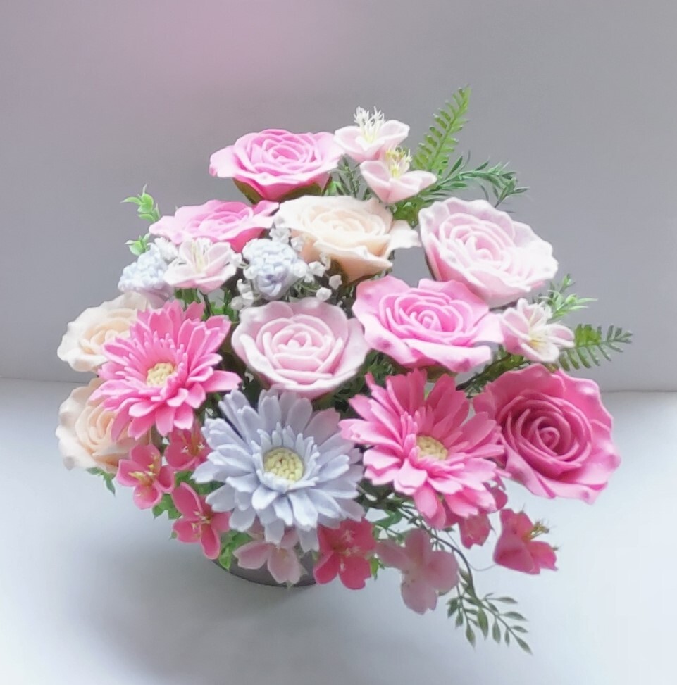 ☆フェルトで作ったピンクのバラの花、ガーベラの花、可愛い花たち☆の画像5