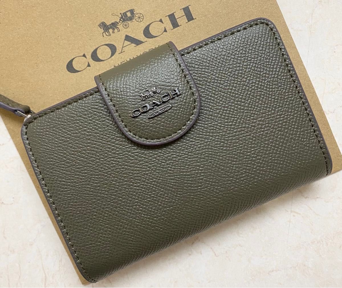 [新品未使用]COACHバイカラー二つ折り財布　ミニ財布