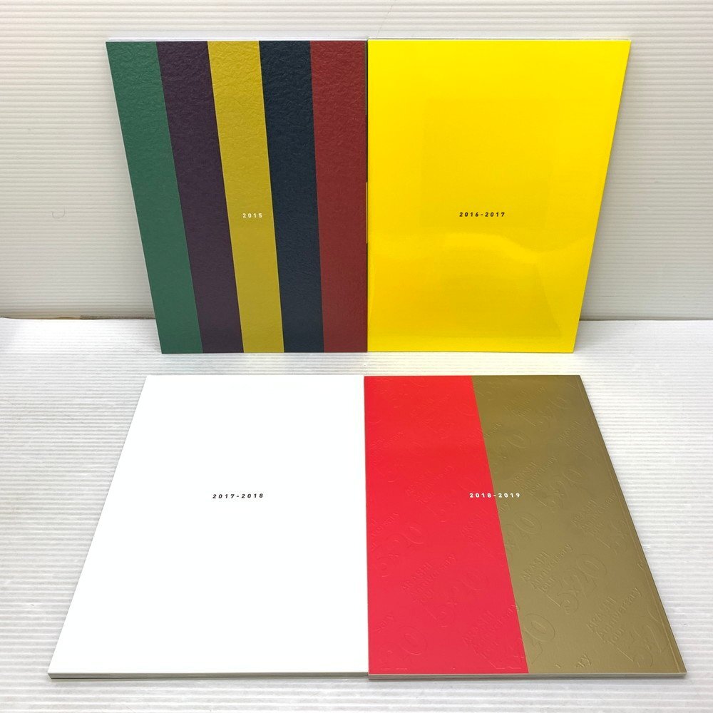 MIN【中古品】 嵐 ARASHI at 5 DOMES 2009-2019 FC限定写真集 〈5-240424-KS-24-MIN〉の画像6