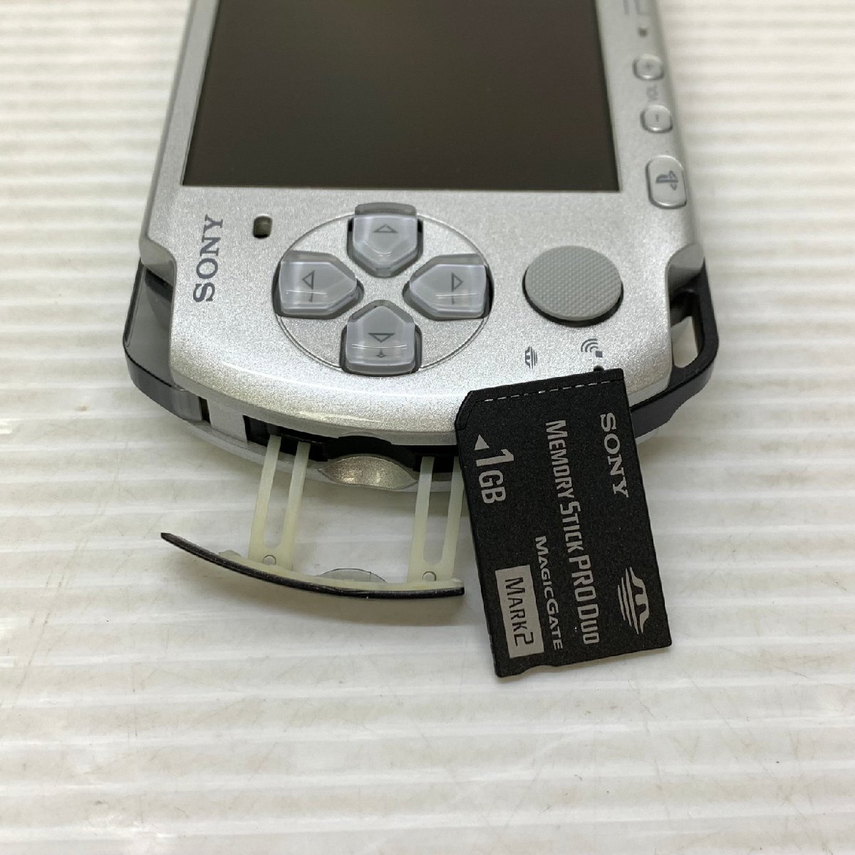 MIN【現状渡し品】 MSMG PSP -3000 SONY キングダムハーツ バースバイスリープ バッテリーパック欠品 〈23-240406-MK-20-MIN〉の画像8