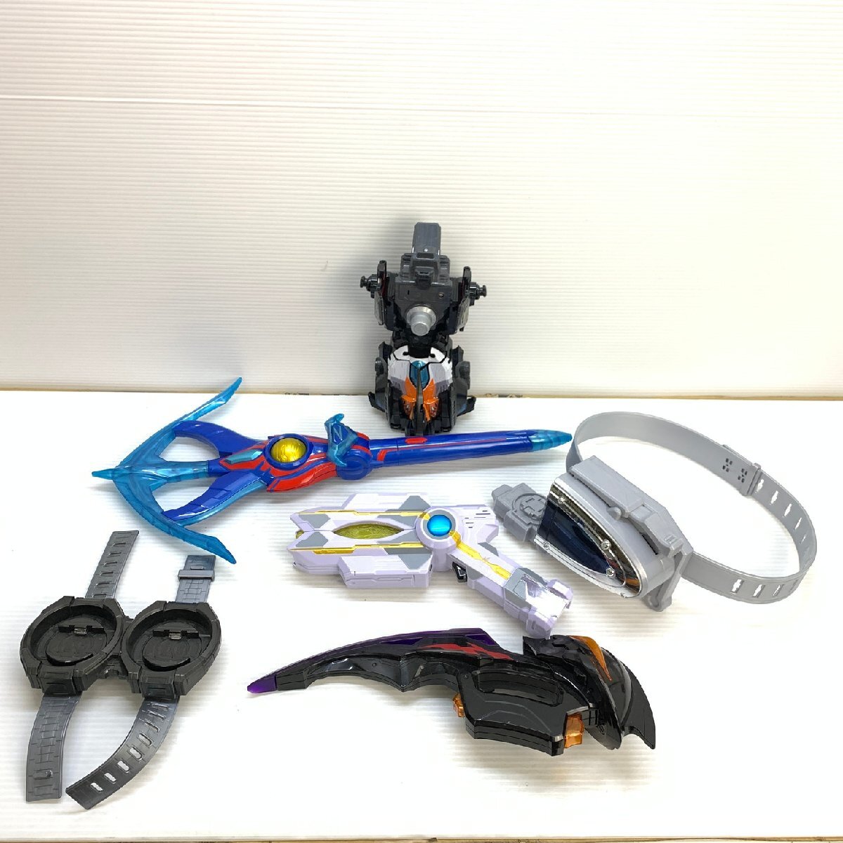 MIN【現状渡し品】 MSMO ウルトラマン 仮面ライダー他 戦隊もの おもちゃ グッズまとめ 使用感あり 〈44-240422-MK-1-MIN〉の画像2