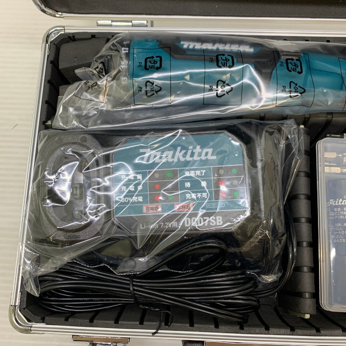 MIN【中古美品】 MSMK Makita マキタ 充電式 ペンドライバ ドリル DF012DSHX 青 〈102-240424-CN-23-MIN〉_画像6