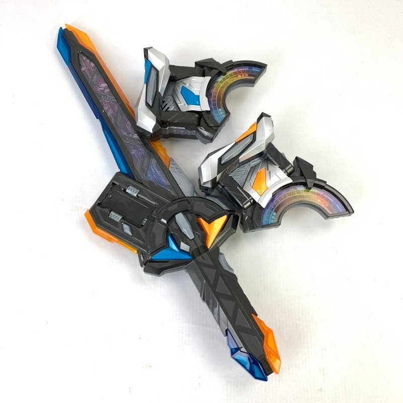 FUZ【現状渡し品】 仮面ライダーギーツ レイジングソード DXワンネスレイズバックル 他 特撮 おもちゃ 〈42-240413-0YY-5-FUZ〉_画像2