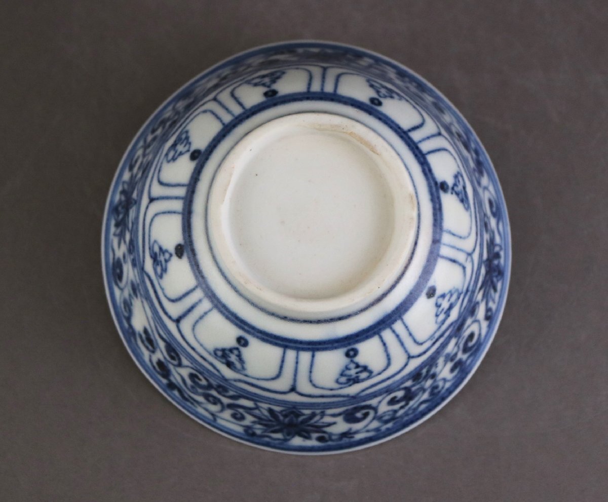 【GTS】中国明・古染付宝相華文平茶碗16～17世紀の画像6