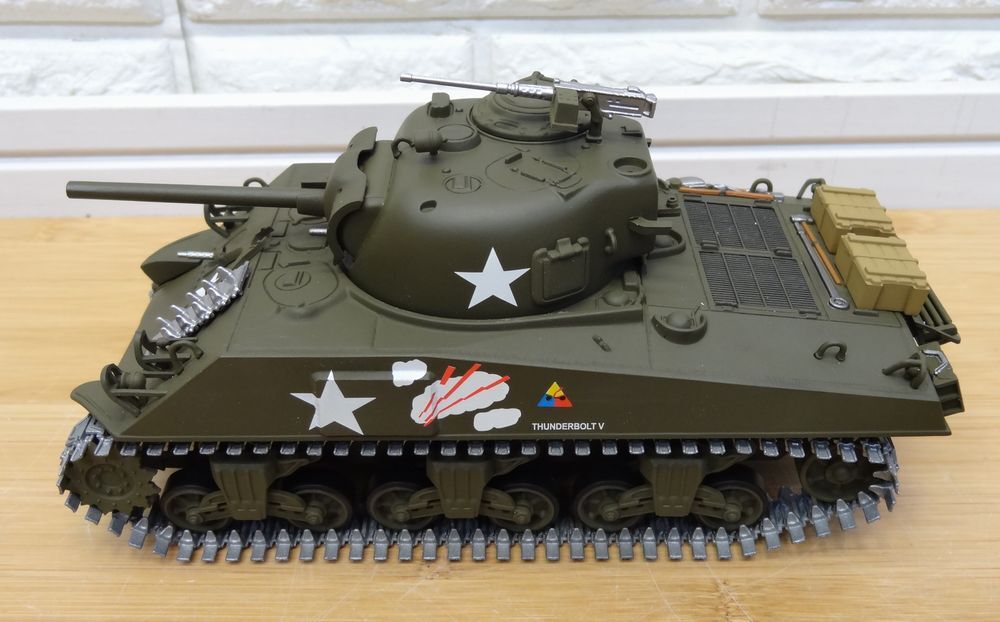 ミニチャンプス/MINI CHAMPS 1/35 シャーマン M4A3・D-DAY ミニカー 戦車 Limited Edition Sherman_画像2