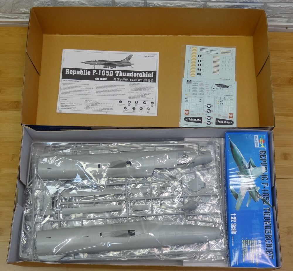 未組立品プラモデル TRUMPETER 1/32 Republic F-105D Thunderchief_画像4