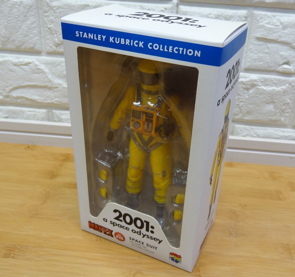 未使用品 MEDICOM TOY MAFEX 2001年宇宙の旅 SPACE SUIT YELLOW Ver. フィギュアの画像1