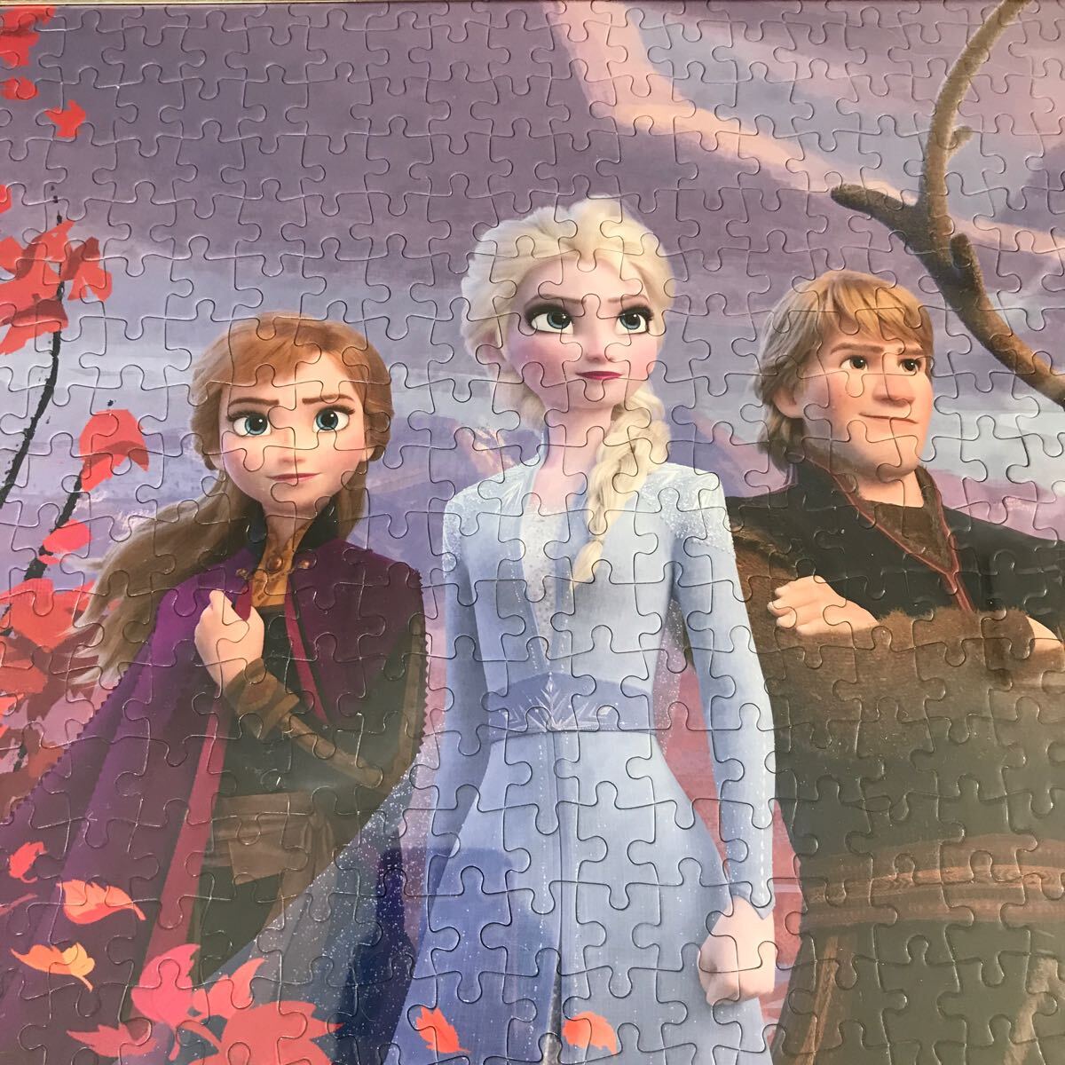 アナと雪の女王Ⅱジグソーパズル1000ピース完成品、木枠付き(中古)_画像2