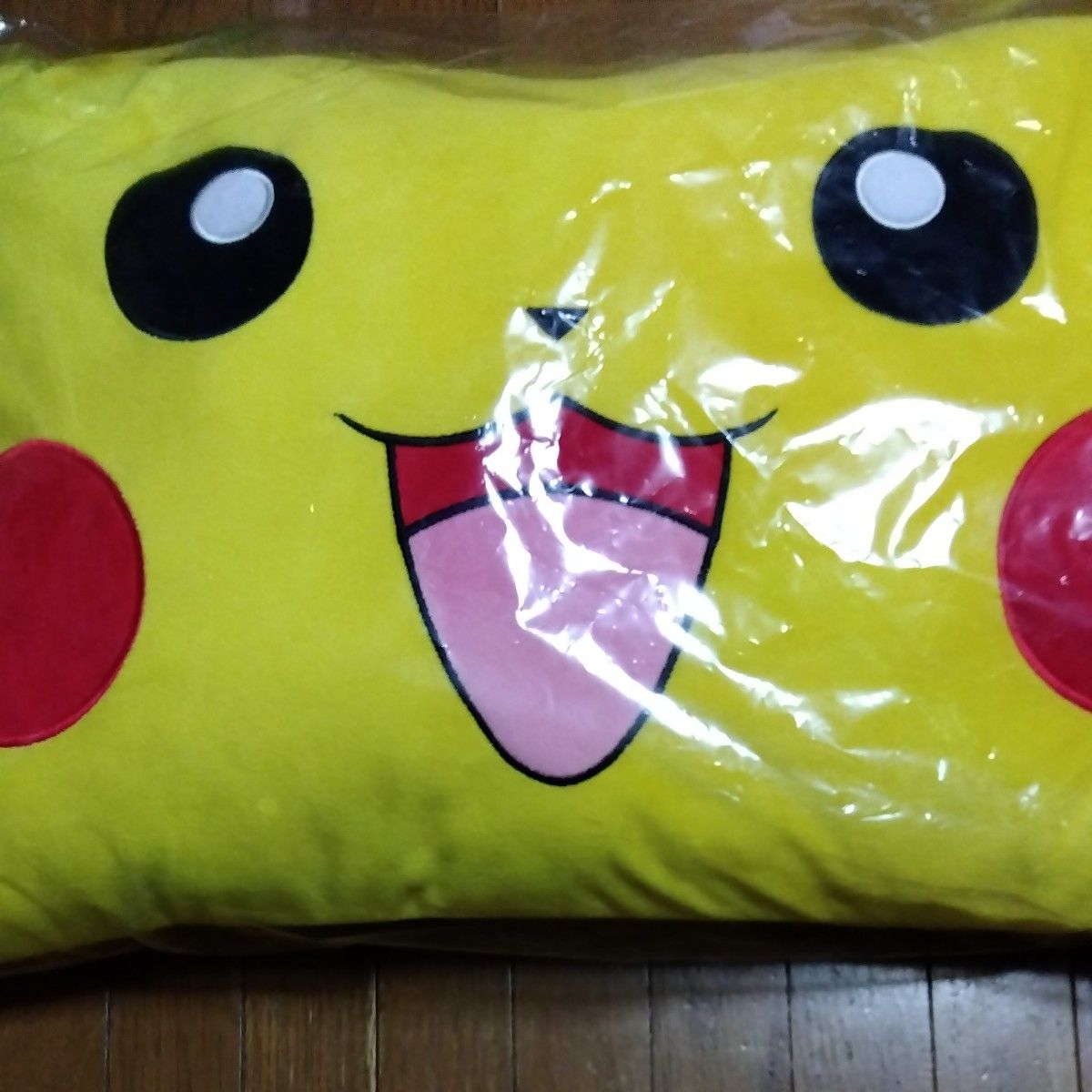 新品未使用☆ポケモンピカチュウ♪まくら　サイズ43×63cm 