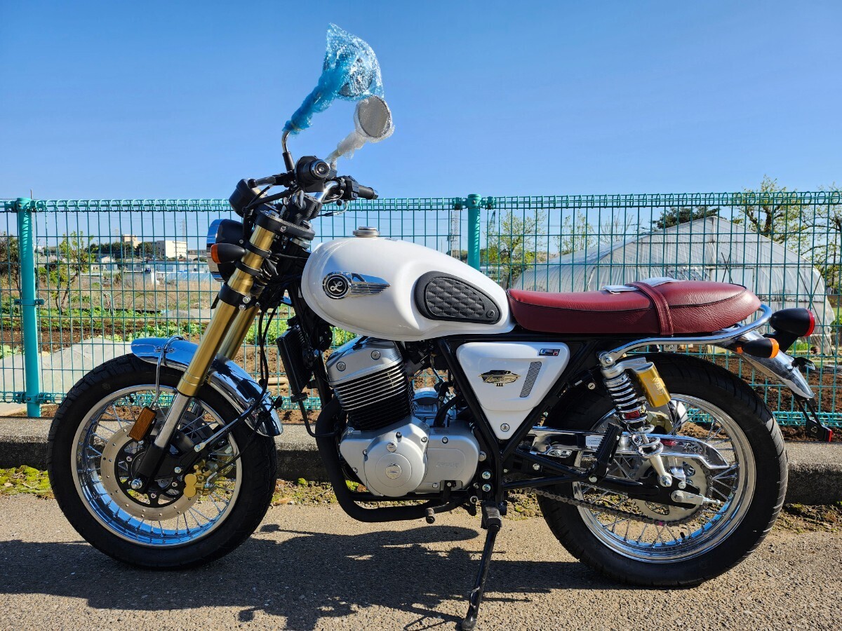 新車 GPX レジェンド250 TWIN3 白 　Legend250Brighton(検索用　GB350 CB250 エストレヤ クラシック ネイキッド)_画像1