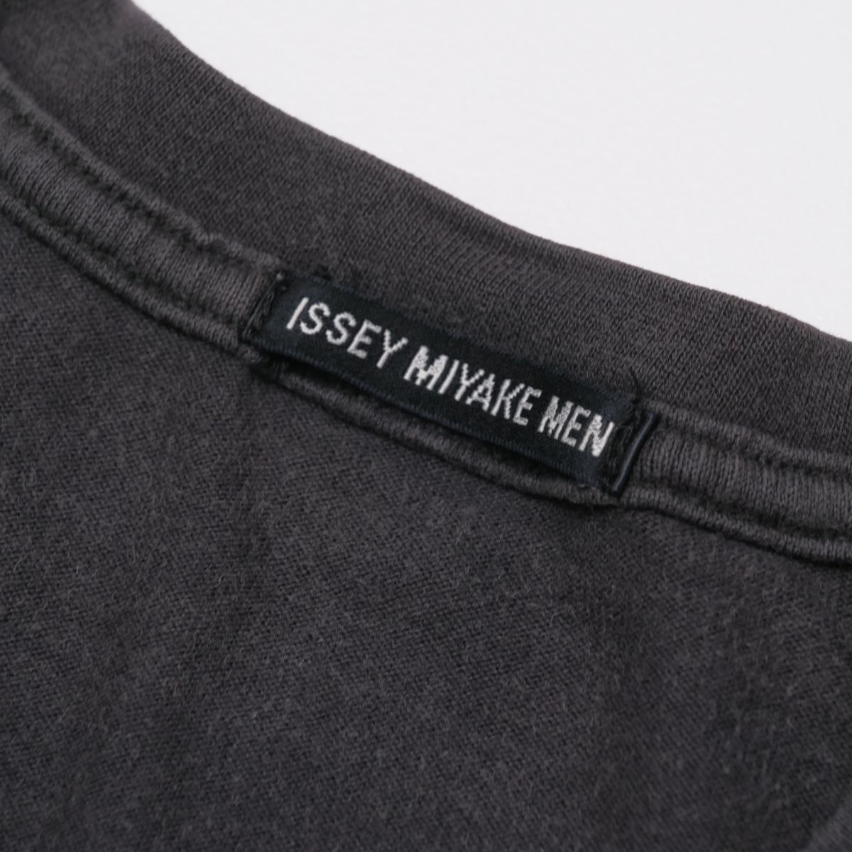 TG7234 イッセイミヤケ/ISSEY MIYAKE MEN/半袖Tシャツ/メンズF/クルーネック/グレー系/コットン/カットソーの画像5