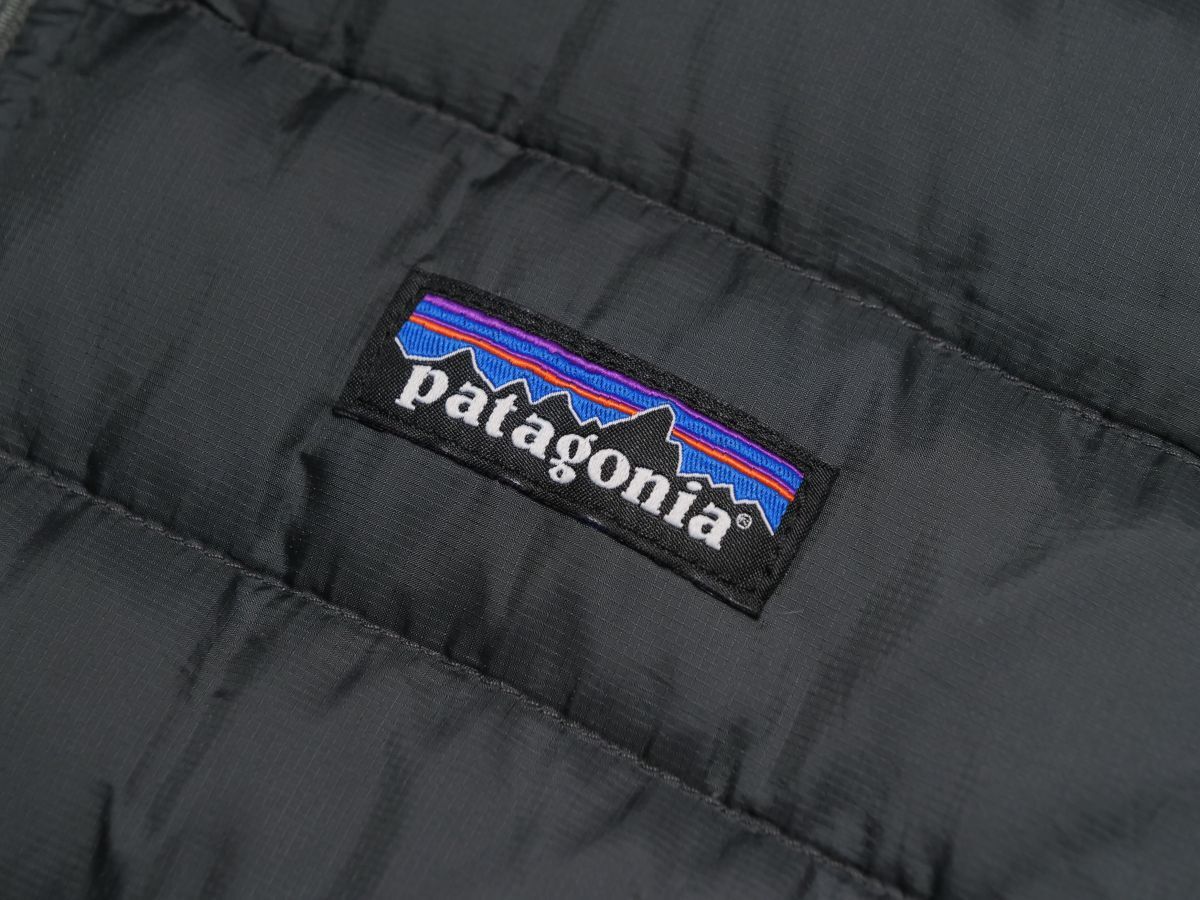 TH3833◎patagonia パタゴニア ダウンジャケット単品 ( 28387 FA15 TRES 3-IN-1 PARKA ) リップストップ サイズS フォージグレー_画像4