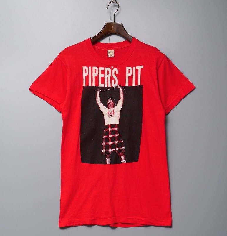 TD1785◇90s ヴィンテージ USA製 パイパーズ ピット Pipers Pit プリント Tシャツ SCREEN STARS製 半袖 丸胴 Mサイズ レッド系_画像1