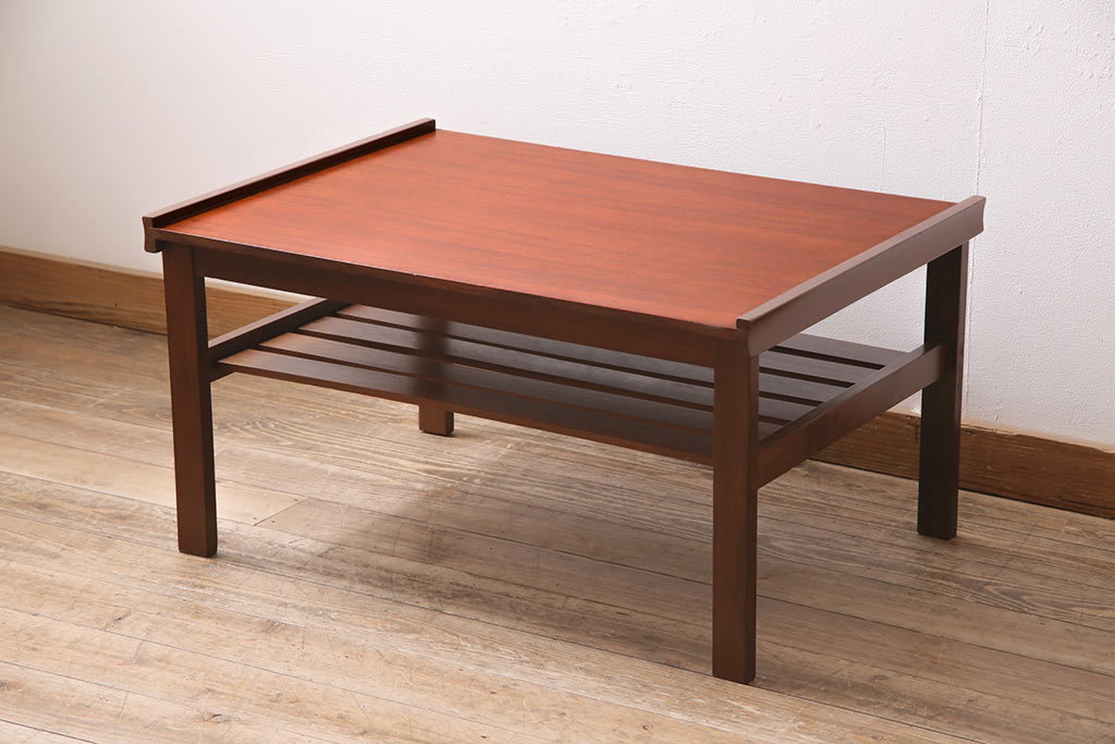 R-046685　ヴィンテージ家具　北欧ビンテージ　レトロスタイルにも合うチーク材製のセンターテーブル(リビングテーブル、サイドテーブル)