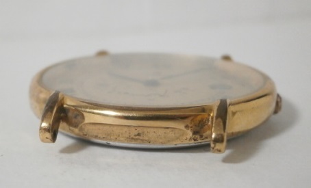 稼働品 EDOX クォーツ デイト 3針 ゴールド文字盤 メンズ腕時計 Showerproof Swiss Made の画像8
