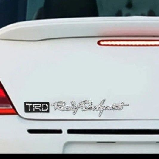 TRD メッキ調ステッカー立体ステッカー4枚組レッド。激安価格値引き不可。TRDロゴがブラックございます。