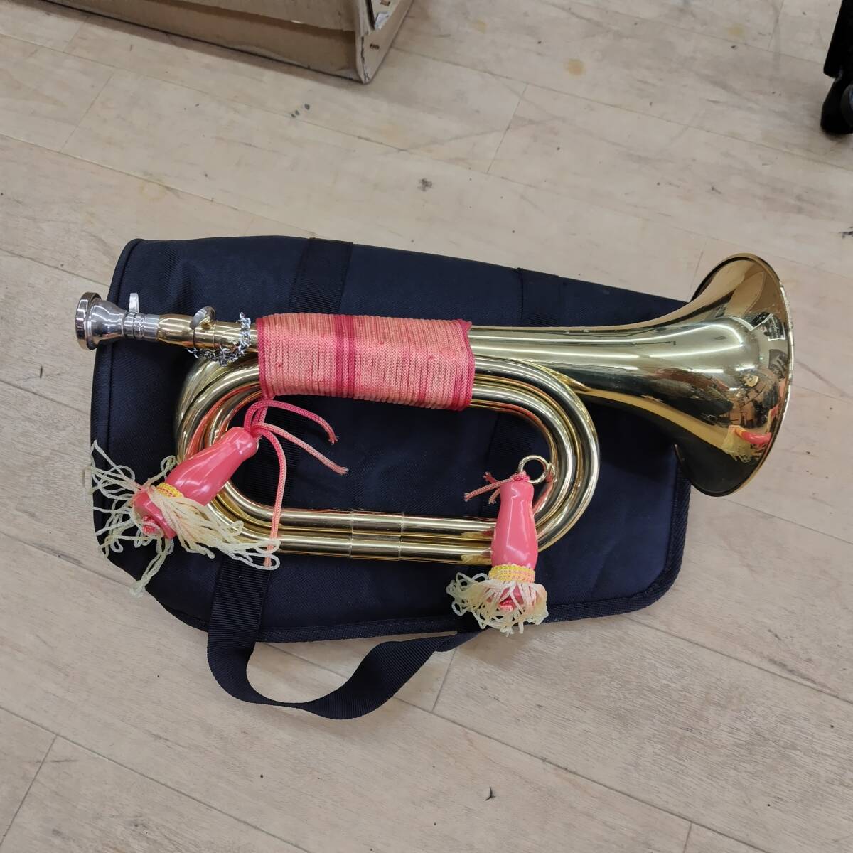  army trumpet Y100..