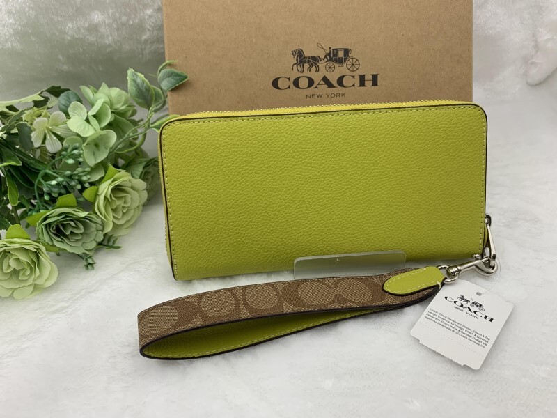 COACH コーチ 財布 長財布 ストラップ付き シグネチャー レディース ウォレット 新作 大容量 イエローグリーン 新品未使用 CK427 A204Z_画像3