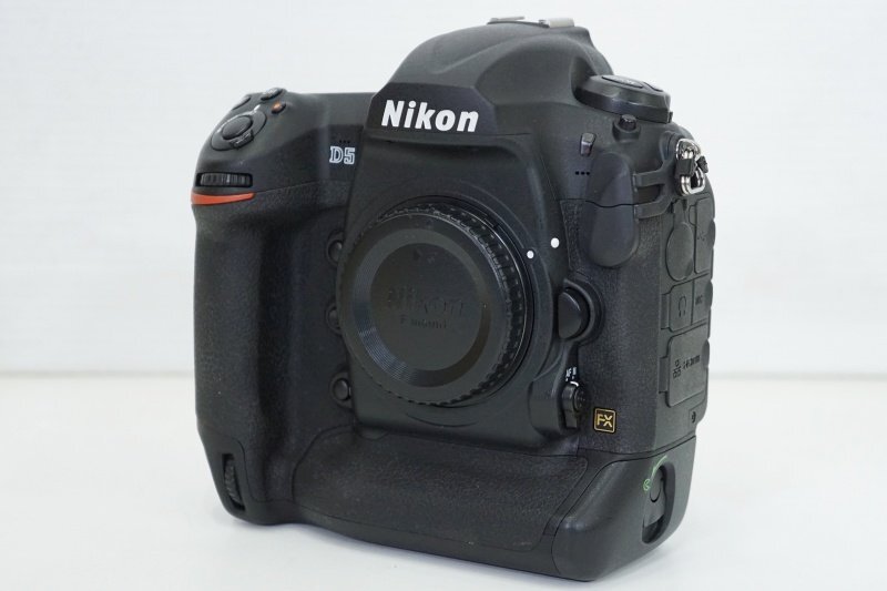 Nikon/ニコン デジタル一眼レフカメラ ボディのみ▲D5 (XQD-Type) 中古▲送料無料_画像5