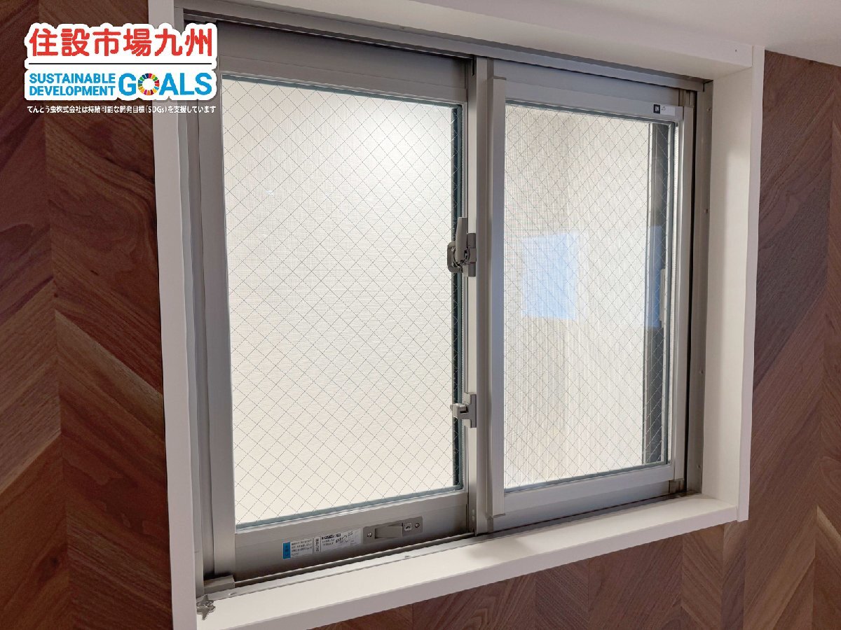 [ Fukuoka ]W900 sash *YKK AP* frame * screen door * pair * net go in * transparent glass * frame inside inside W900 H770 D85* model R exhibition installation goods *AHS21_Ts