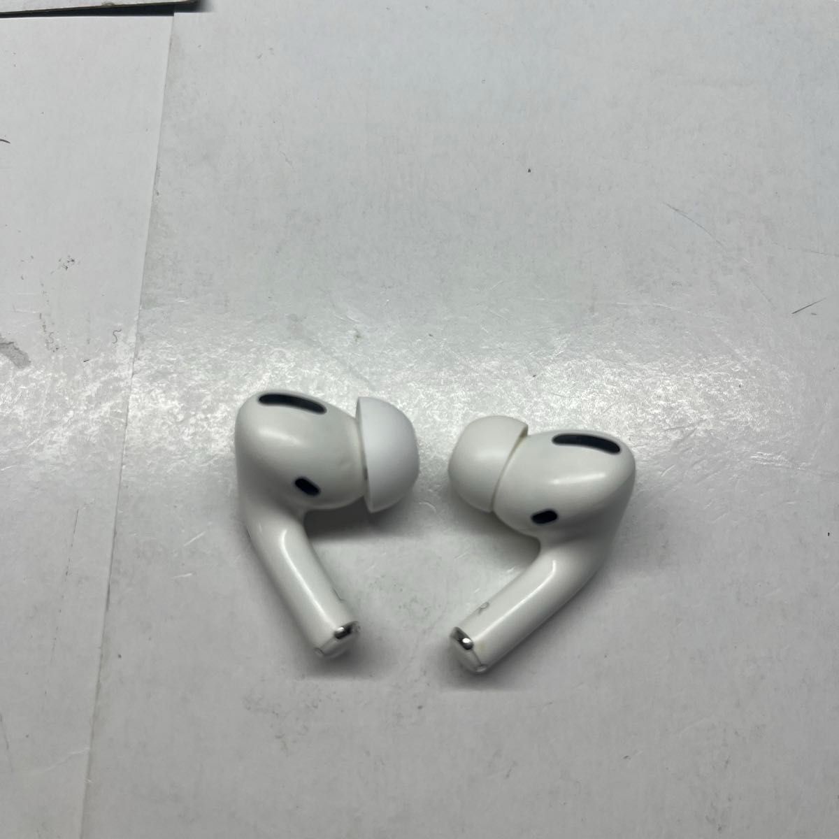 AirPods Pro 第一世代 ワイヤレスイヤホン　正規品 アップル