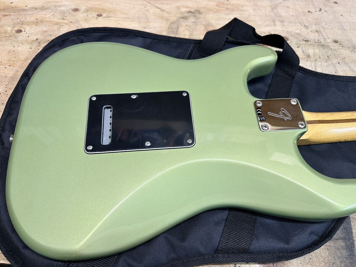 [ почти не использовался товар ]Fender Stratocaster Fender Stratocaster HSH 2018 год модели Mexico производства 