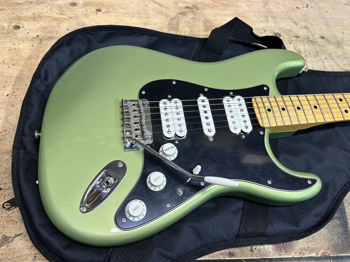 [ почти не использовался товар ]Fender Stratocaster Fender Stratocaster HSH 2018 год модели Mexico производства 