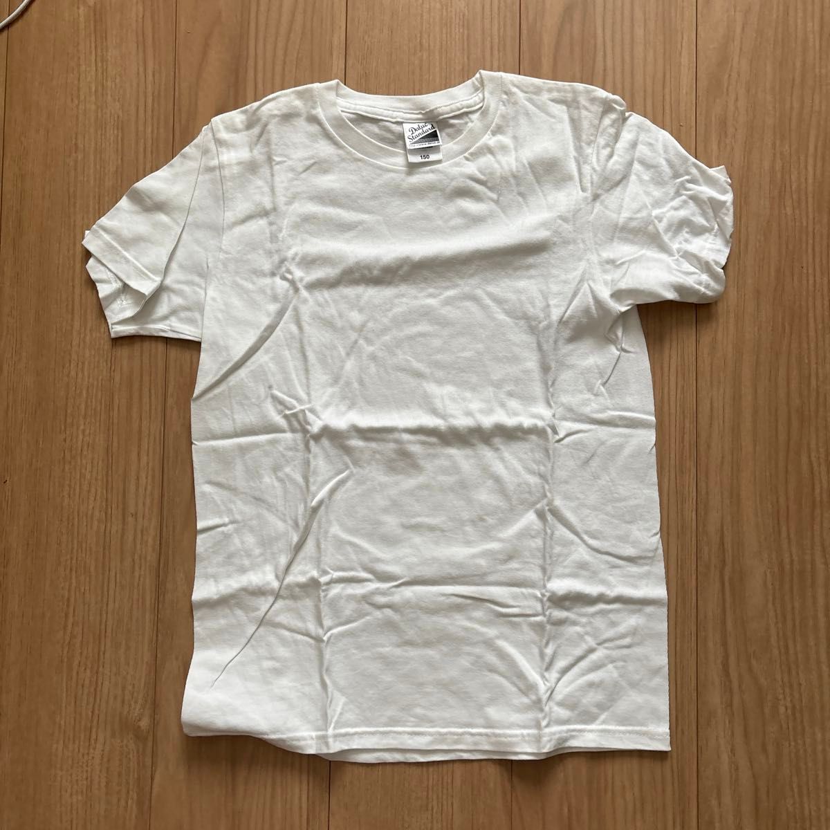 白Tシャツ