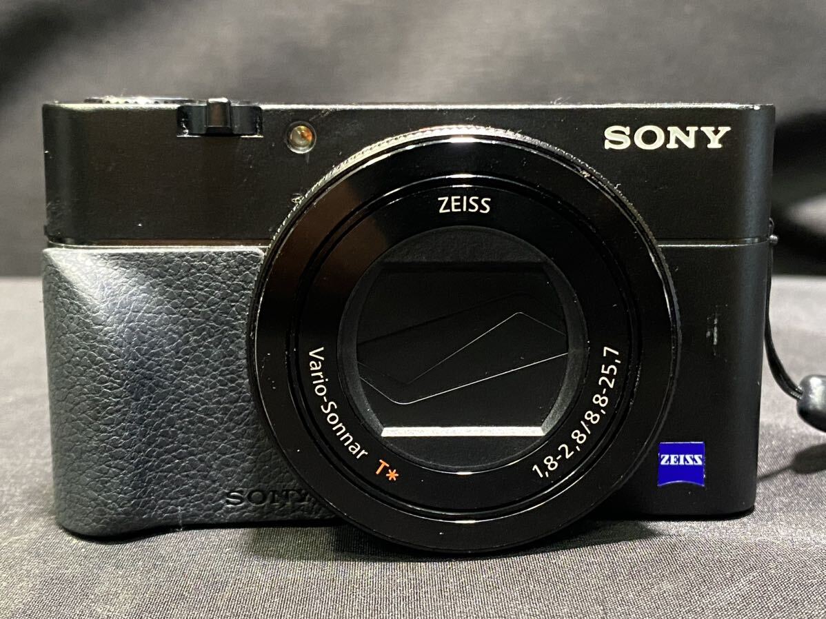 【1円〜】SONY ソニー コンパクトデジタルカメラ Cyber-shot RX-100V DSC-RX100M5 バッテリー×2 バッテリーチャージャー付き0415-111(6)の画像2