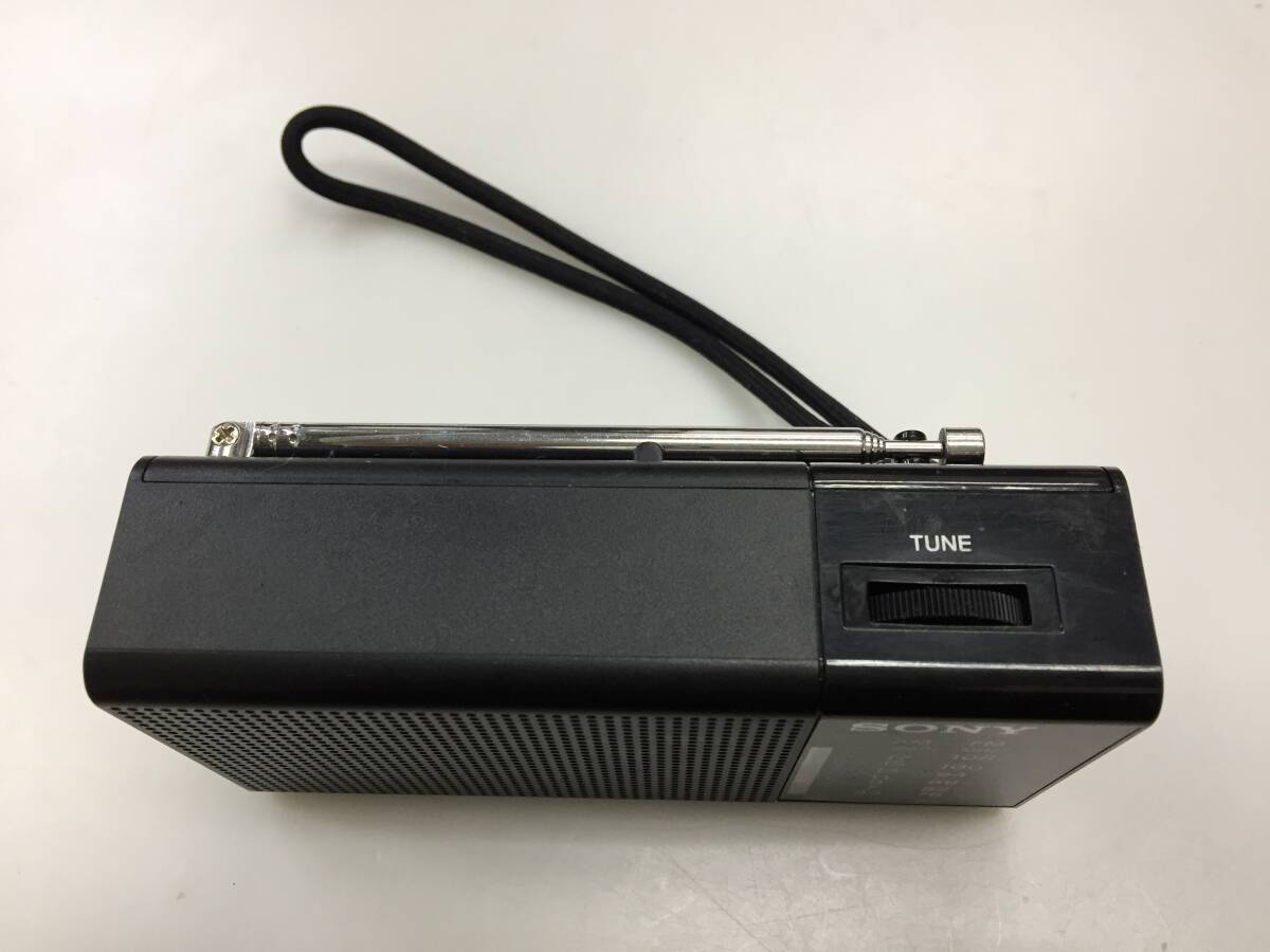 SONY FM/AMハンディーポータブルラジオ ICF-P37 中古品1955_画像2