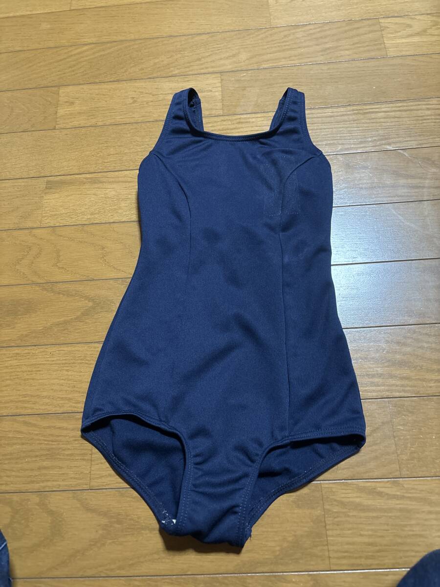 (KM-52) 女児 紺色 競泳水着 130センチの画像1