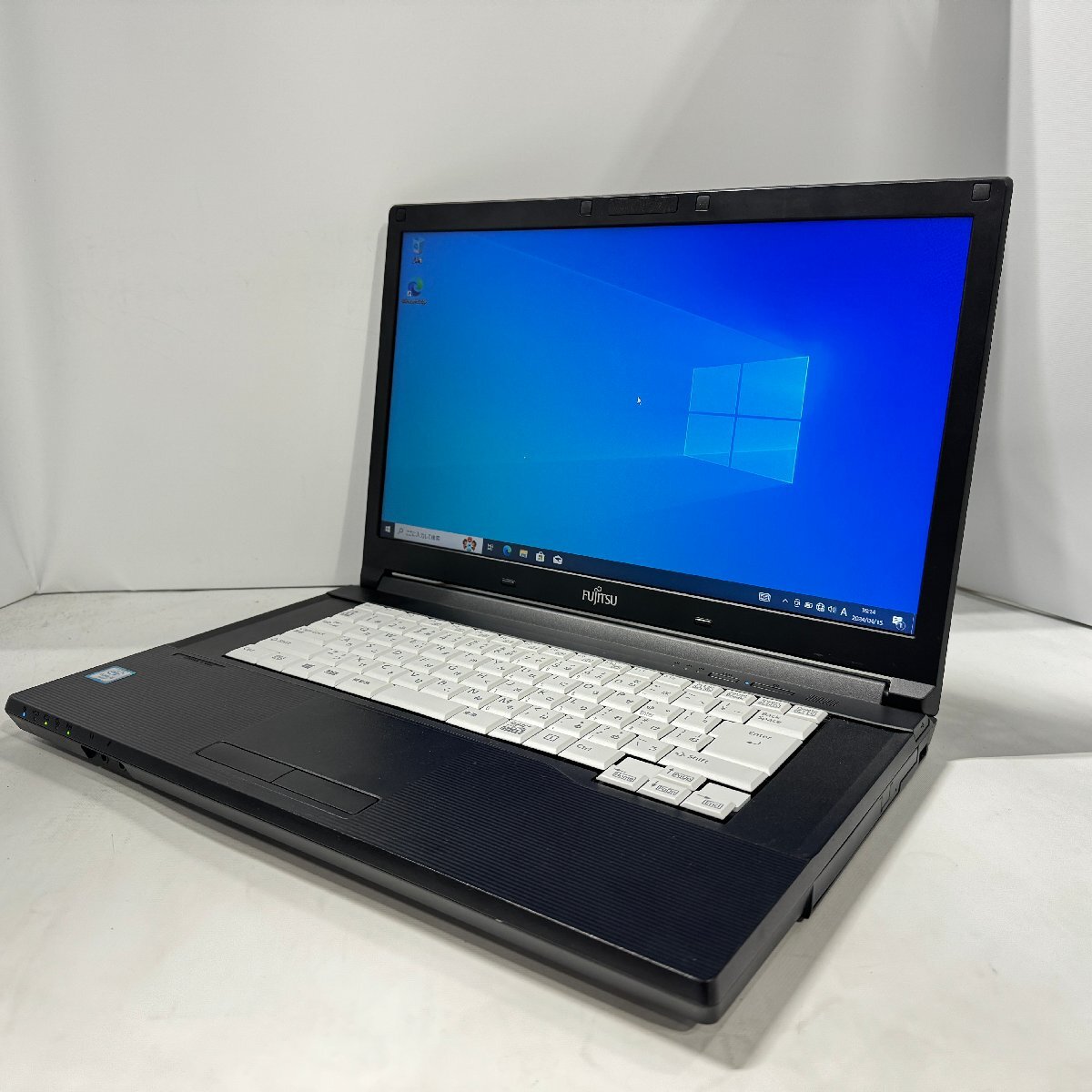 ◎富士通 LIFEBOOK A576/S FMVA24003 Intel Core i5-6300U メモリ4GB SSD240GB 15.6インチ HD ACアダプタ付属 /0416e2_共通画像