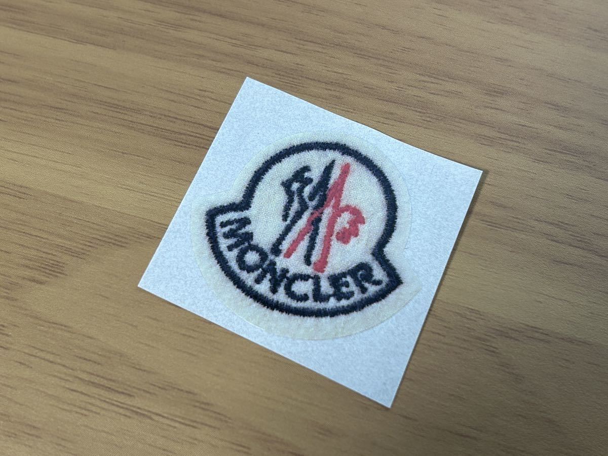 激安！　★送料無料★ 非売品 正規品 新品 1枚 モンクレール MONCLER ロゴ ワッペン ラッピング用 ステッカー シール スマホ iPhone 等に_画像1