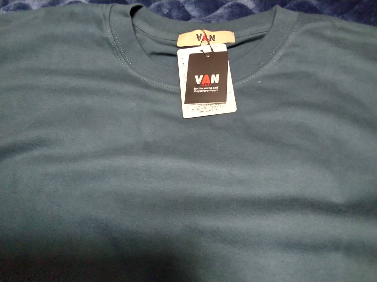 VAN JAC 　店舗限定　今期物　　半袖バックVANロゴワッペンプリントTシャツ　ネイビー　L　　新品未使用　アイビー_画像2