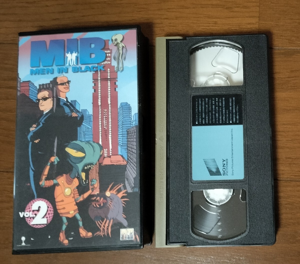  за границей аниме men * in * черный MIB 2 шт японский язык дубликат VHS видеолента не DVD.Men in Black The animated Series. лист реальный .. правильный .