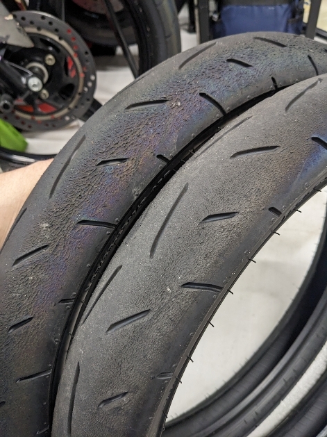 KR410　17インチ　２本セット　90/80-17　DUNLOP　ダンロップ　309797　NS50R　ブリヂストン　BT-39SS_画像6