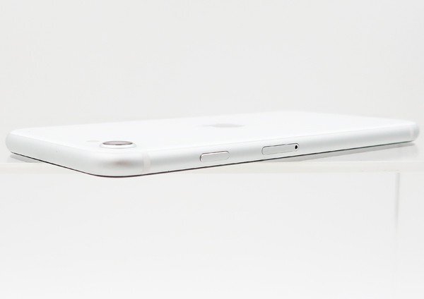 ◇【au/Apple】iPhone SE 第2世代 64GB MHGQ3J/A スマートフォン ホワイトの画像5