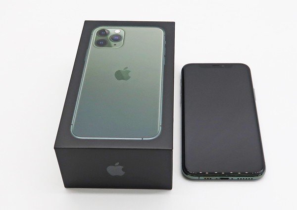 ◇【docomo/Apple】iPhone 11 Pro 256GB SIMロック解除済 MWCC2J/A スマートフォン ミッドナイトグリーンの画像9