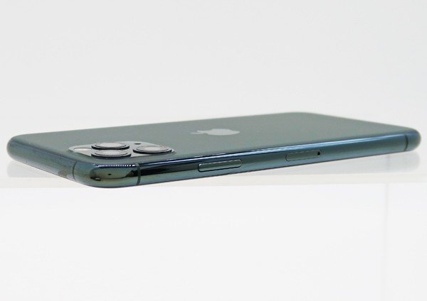 ◇【docomo/Apple】iPhone 11 Pro 256GB SIMロック解除済 MWCC2J/A スマートフォン ミッドナイトグリーンの画像5