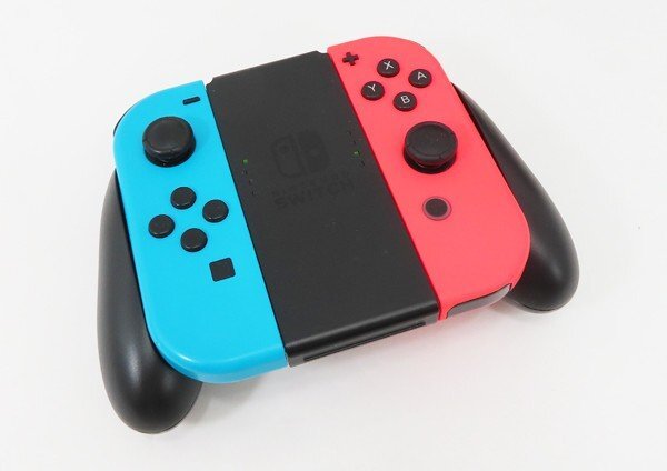 ○【任天堂】NintendoSwitch/ニンテンドースイッチ本体（新型） HAD-S-KABAA ネオンブルー/ネオンレッドの画像3