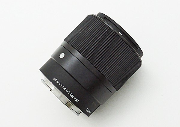 ◇美品【SIGMA シグマ】30mm F1.4 DC DN Contemporary ソニーEマウント用 一眼カメラ用レンズの画像5