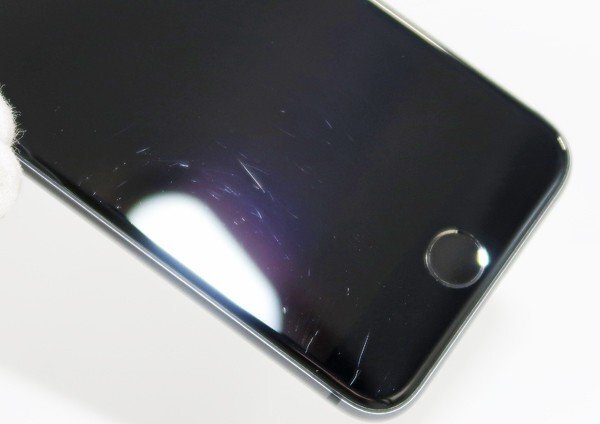 ◇【docomo/Apple】iPhone 8 64GB SIMロック解除済 MQ782J/A スマートフォン スペースグレイの画像8