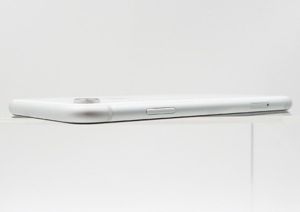 ◇【docomo/Apple】iPhone XR 64GB MT032J/A スマートフォン ホワイトの画像5