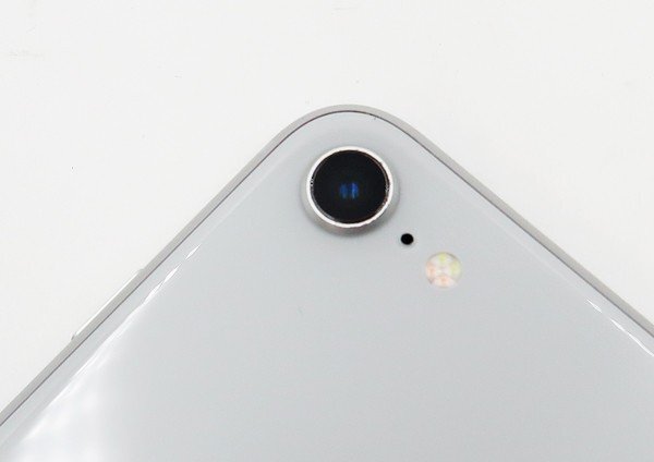 ◇ジャンク【docomo/Apple】iPhone 8 64GB SIMロック解除済 MQ792J/A スマートフォン シルバーの画像3