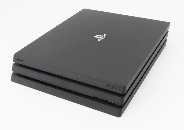 ○【SONY ソニー】PS4 Pro本体 1TB CUH-7200B ジェット・ブラックの画像1